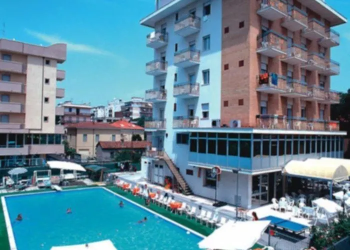 Hotel Lem 2*