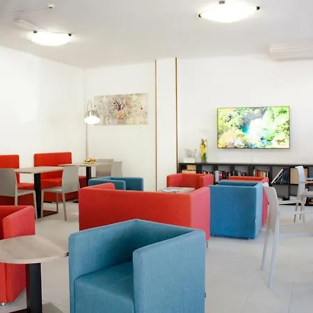 Hotel Lem 2*
